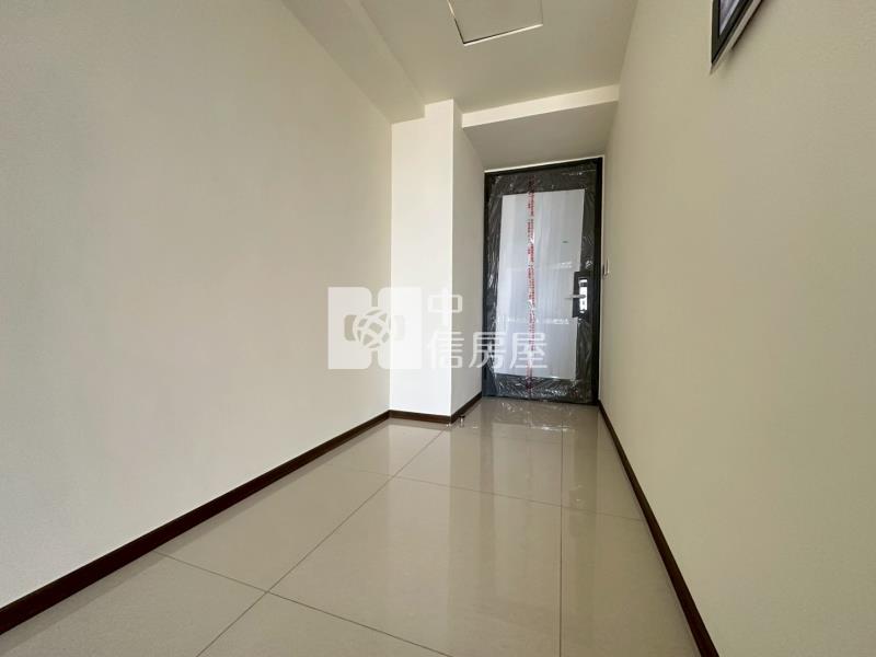 浩瀚湖濱城最美棟別面公園三房平車房屋室內格局與周邊環境