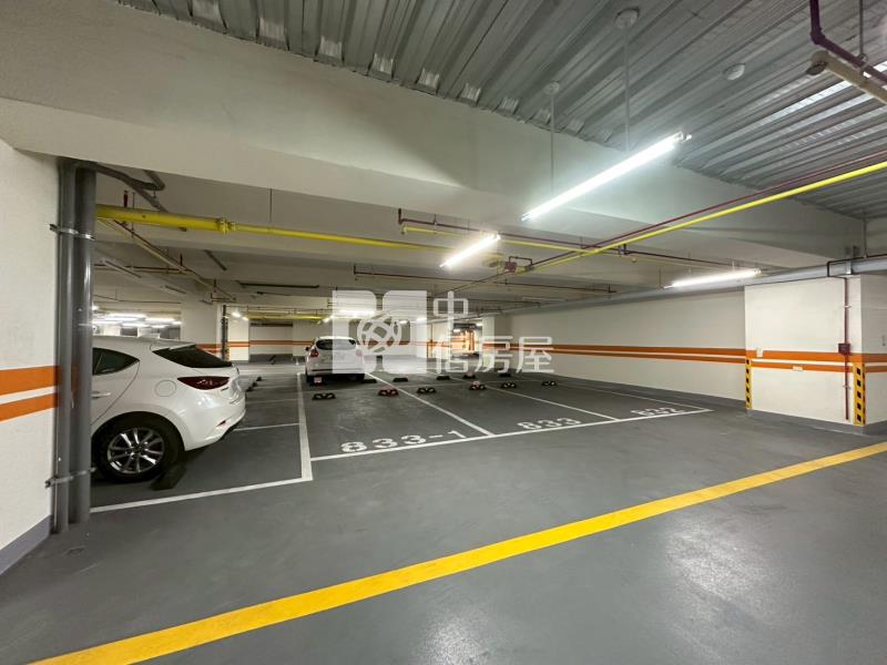 浩瀚湖濱城最美棟別面公園三房平車房屋室內格局與周邊環境