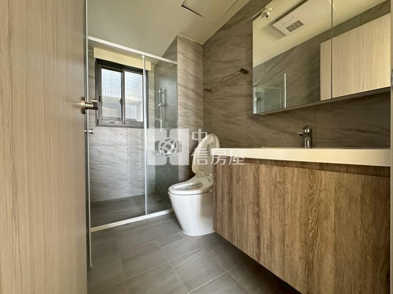 浩瀚湖濱城最美棟別面公園三房平車房屋室內格局與周邊環境