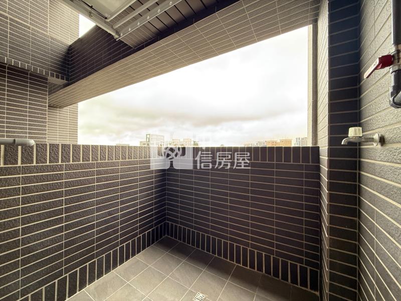 【安家】青埔自由之丘次頂樓景觀2房平面車位房屋室內格局與周邊環境