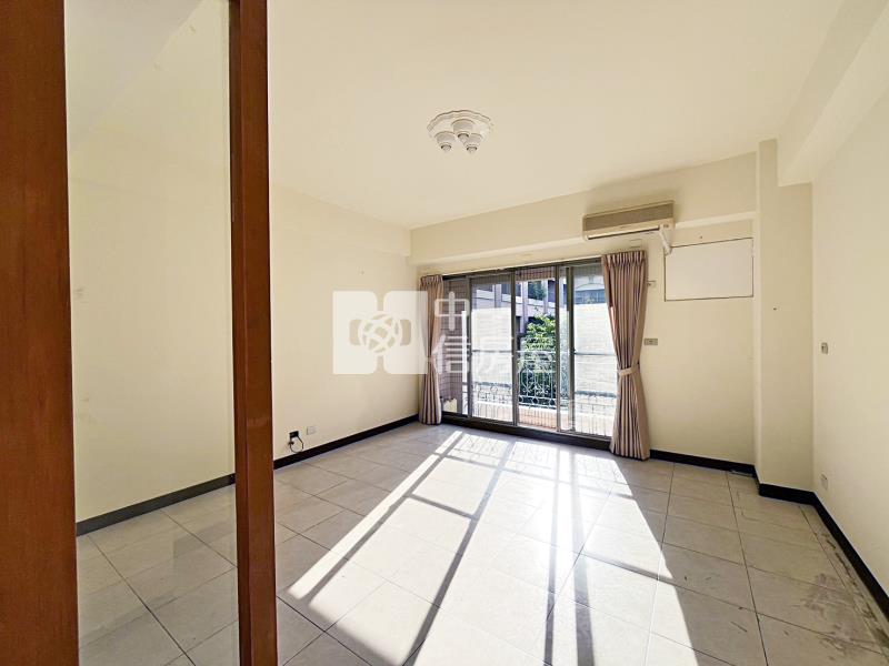 八期好市多豐富公園邊間美墅房屋室內格局與周邊環境