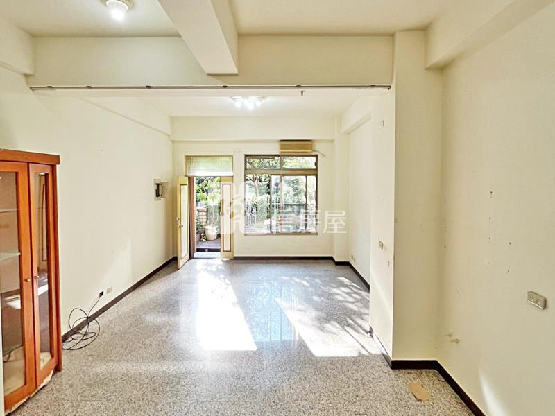 八期好市多豐富公園邊間美墅房屋室內格局與周邊環境