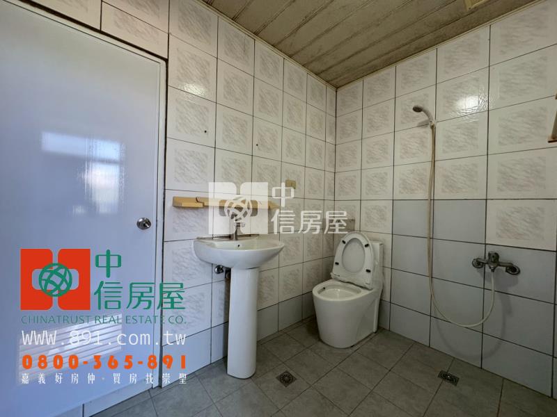 民雄埤角公園透天房屋室內格局與周邊環境