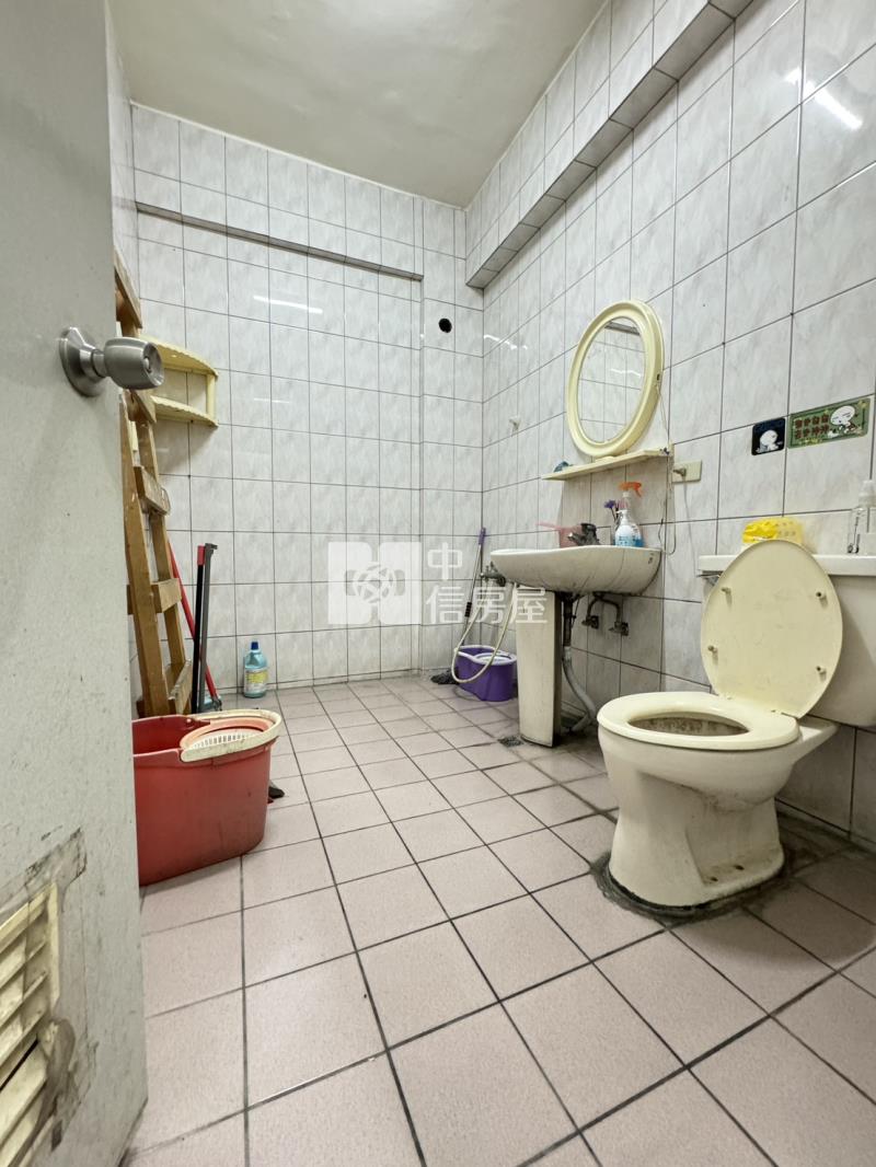 正金陵路透店房屋室內格局與周邊環境