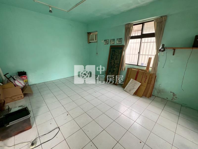 ●山林松境車庫透天房屋室內格局與周邊環境