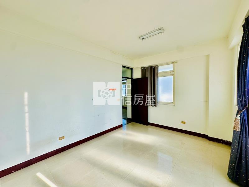 草屯二高旁6房震後可3車透天房屋室內格局與周邊環境