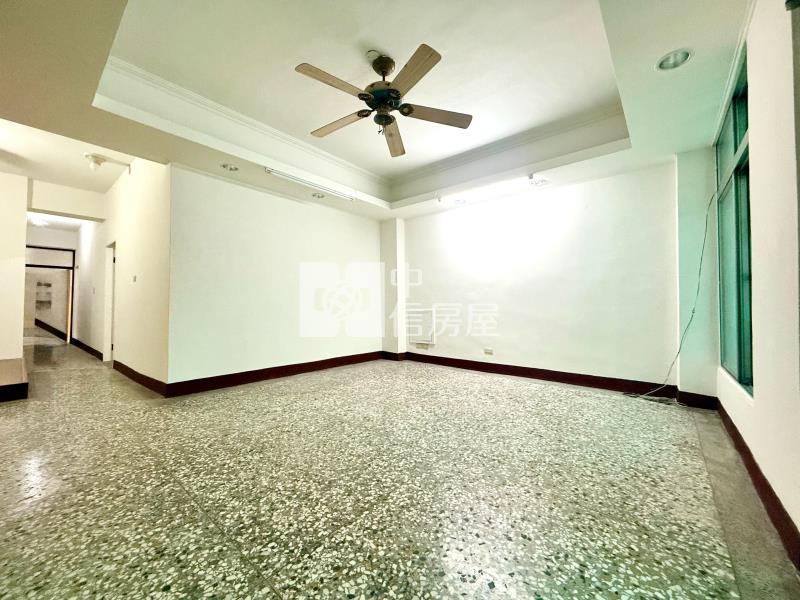 太原火車站稀有大空間1樓公寓房屋室內格局與周邊環境