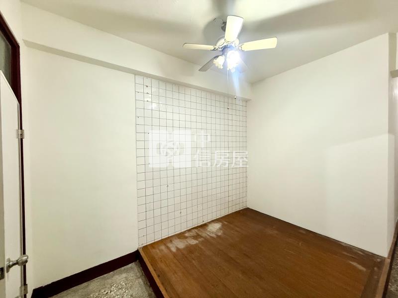 太原火車站稀有大空間1樓公寓房屋室內格局與周邊環境