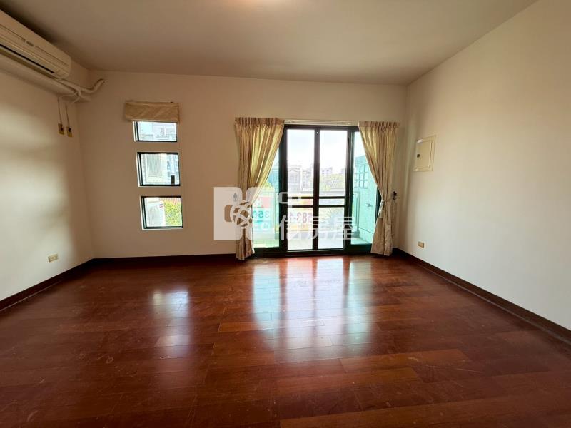 小新營特大地坪物美平車墅房屋室內格局與周邊環境