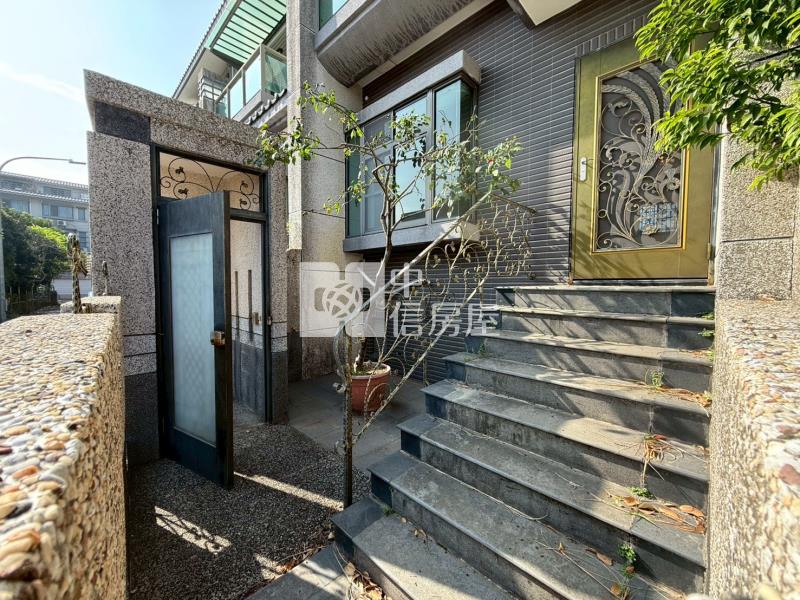 小新營特大地坪物美平車墅房屋室內格局與周邊環境