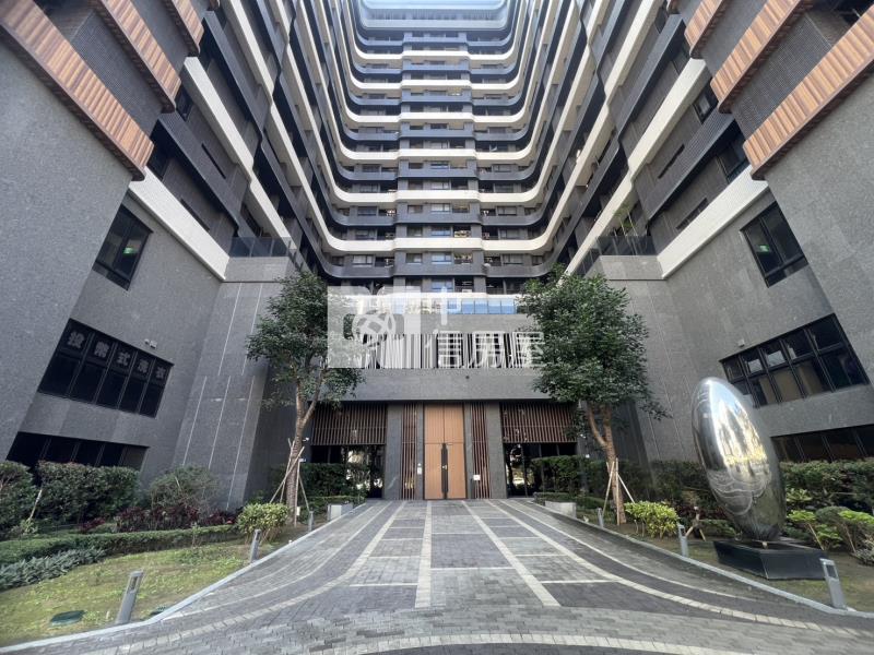 潤隆真愛海景二房車位房屋室內格局與周邊環境