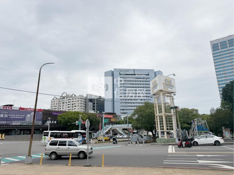 台中工業區1615坪合法三照廠房房屋室內格局與周邊環境