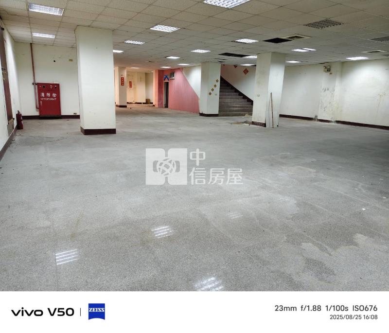 1I86圓緣園超大地下室房屋室內格局與周邊環境