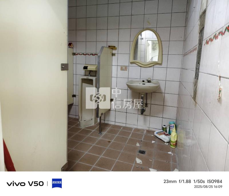 1I86圓緣園超大地下室房屋室內格局與周邊環境