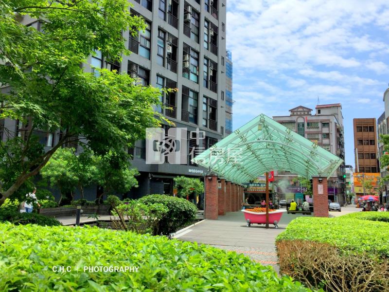 礁溪市心穩定收租大面寬金雞母店面房屋室內格局與周邊環境