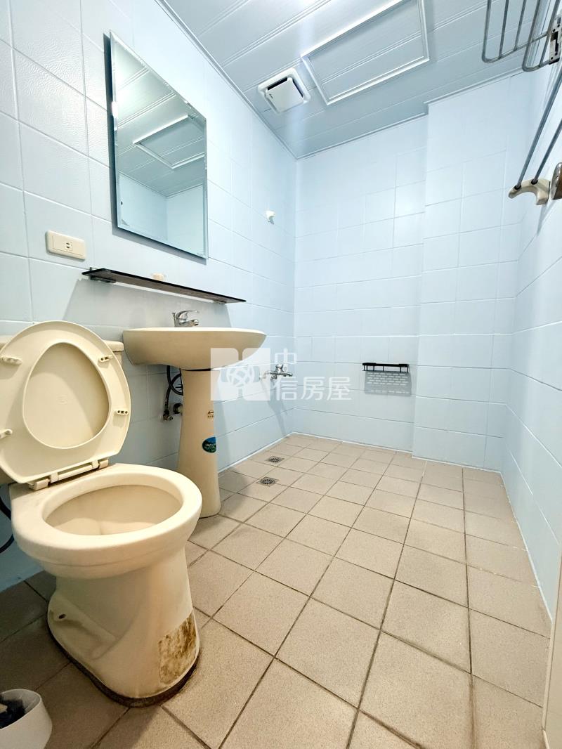 北勢商圈前後臨路車庫美別墅房屋室內格局與周邊環境