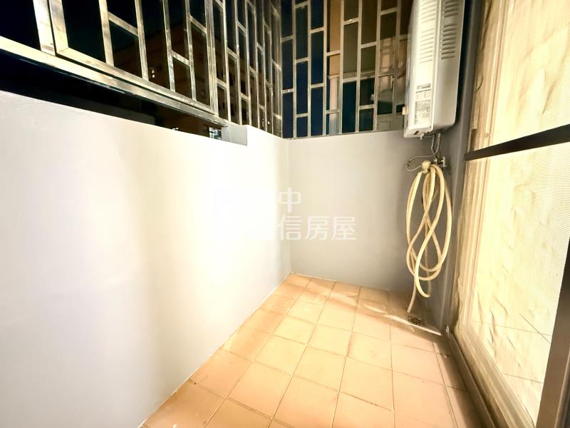 北勢商圈前後臨路車庫美別墅房屋室內格局與周邊環境