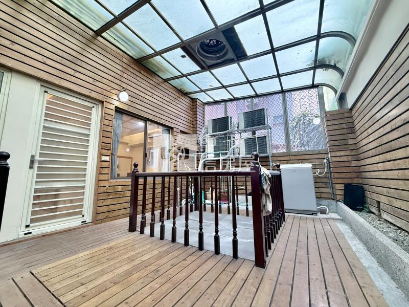 五期生活圈使用約50坪大空間精裝五房｜B1+1樓 獨立出入口房屋室內格局與周邊環境