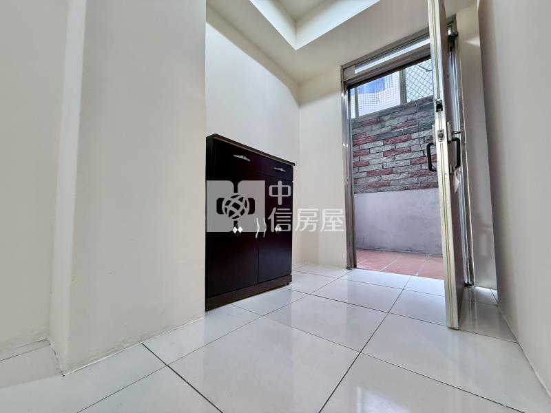 五期生活圈使用約50坪大空間精裝五房｜B1+1樓 獨立出入口房屋室內格局與周邊環境