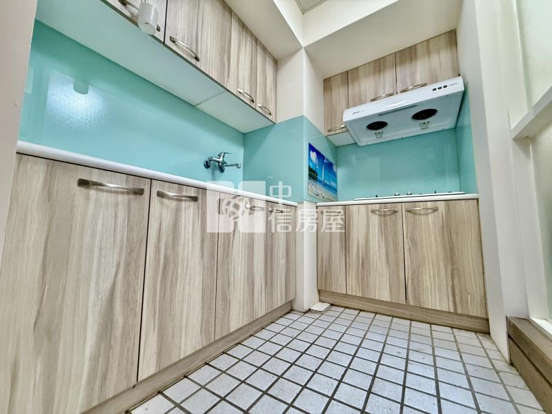 五期生活圈使用約50坪大空間精裝五房｜B1+1樓 獨立出入口房屋室內格局與周邊環境