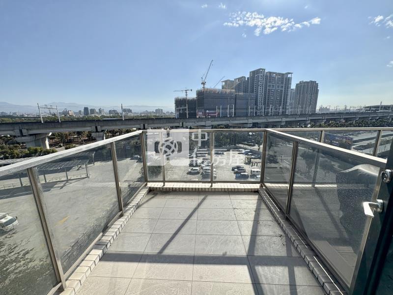 烏日三鐵總太TTC平車商辦房屋室內格局與周邊環境