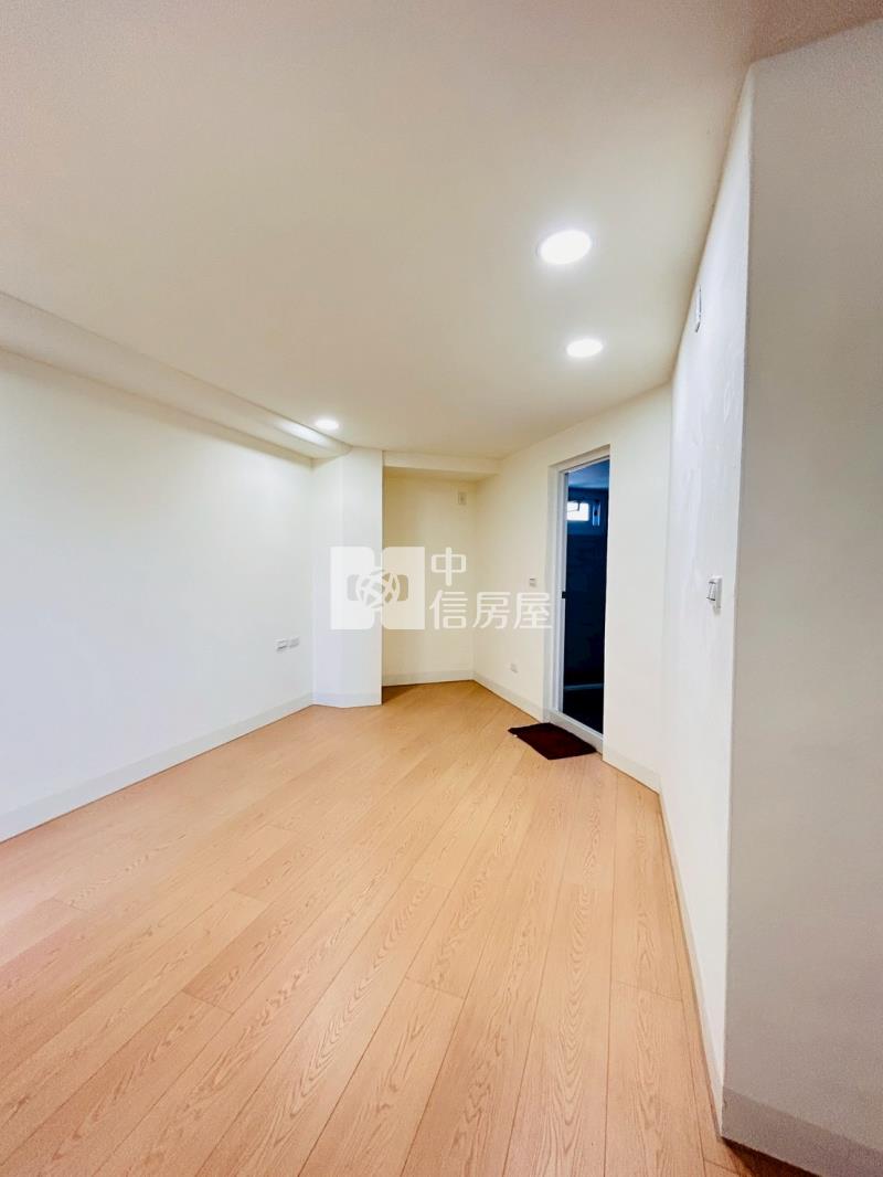 斗六建成路星巴克華廈房屋室內格局與周邊環境