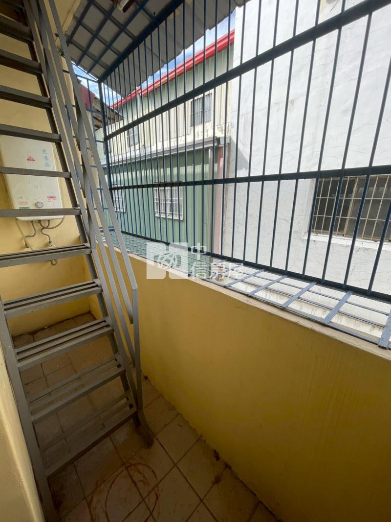 斗六中南路邊間透天房屋室內格局與周邊環境