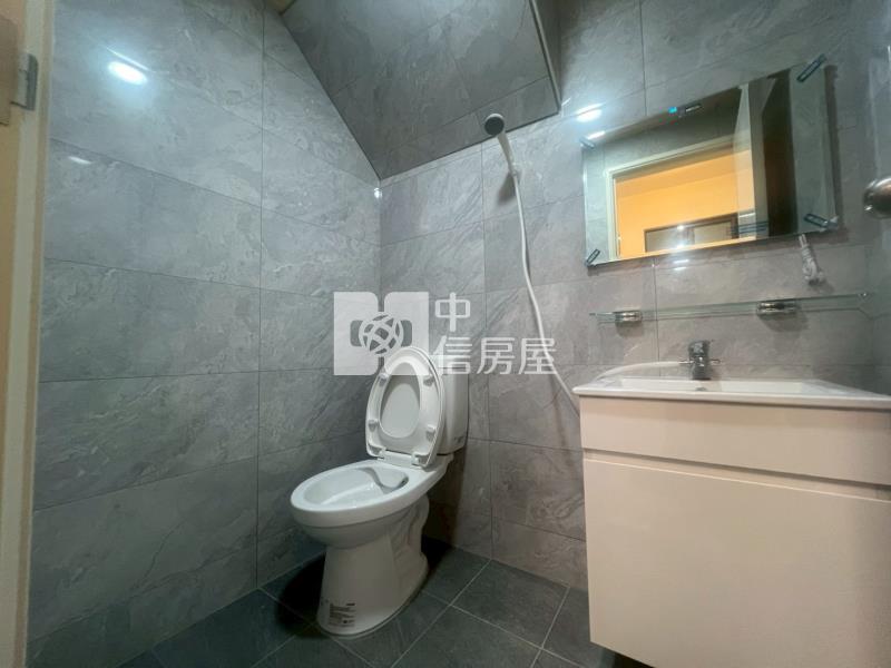 藝文中心大地坪雙車孝親美透天房屋室內格局與周邊環境