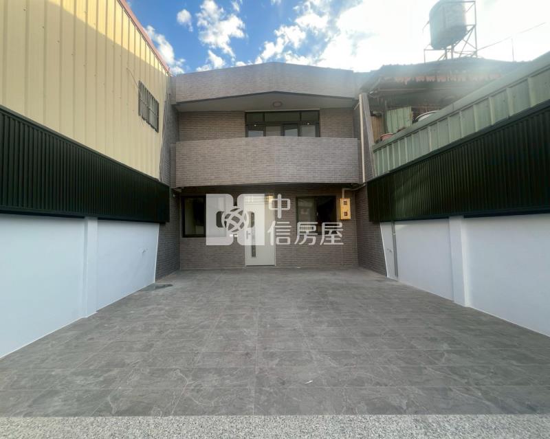 藝文中心大地坪雙車孝親美透天房屋室內格局與周邊環境