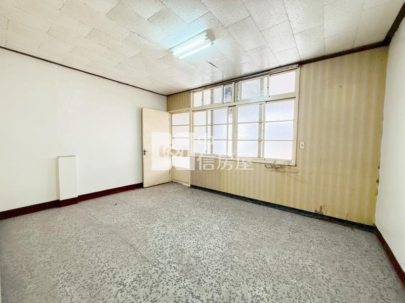 東區LaLaport超值透天房屋室內格局與周邊環境