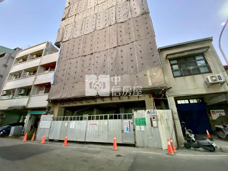 中華路夜市旁可危老商1買地送屋房屋室內格局與周邊環境