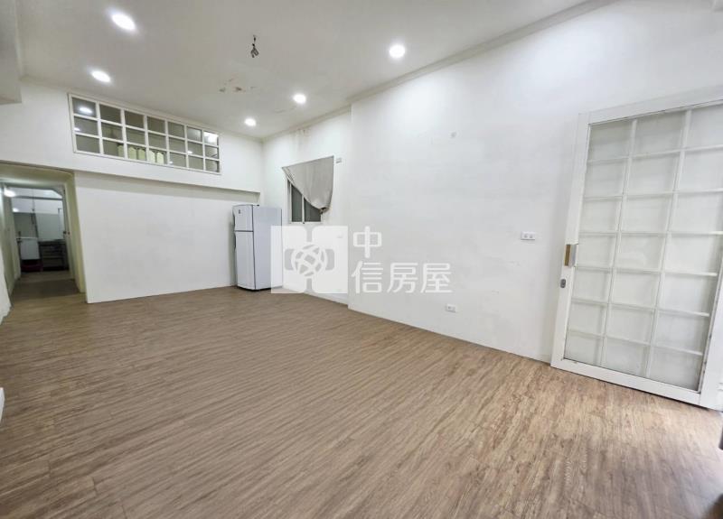 文華高中漢口商圈捷運旁低總價店面房屋室內格局與周邊環境