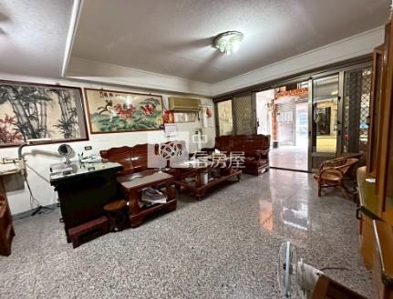 龍岡路大地坪透天房屋室內格局與周邊環境