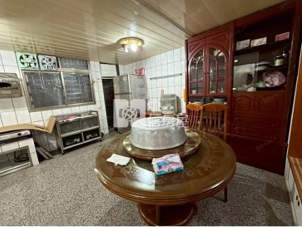 龍岡路大地坪透天房屋室內格局與周邊環境