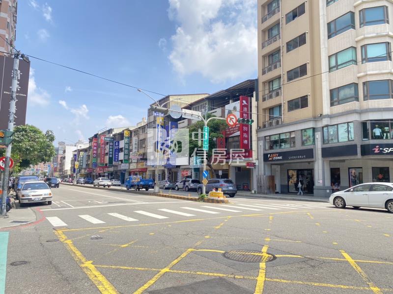 金雞母核心地段青海逢甲黎明商圈金店面房屋室內格局與周邊環境