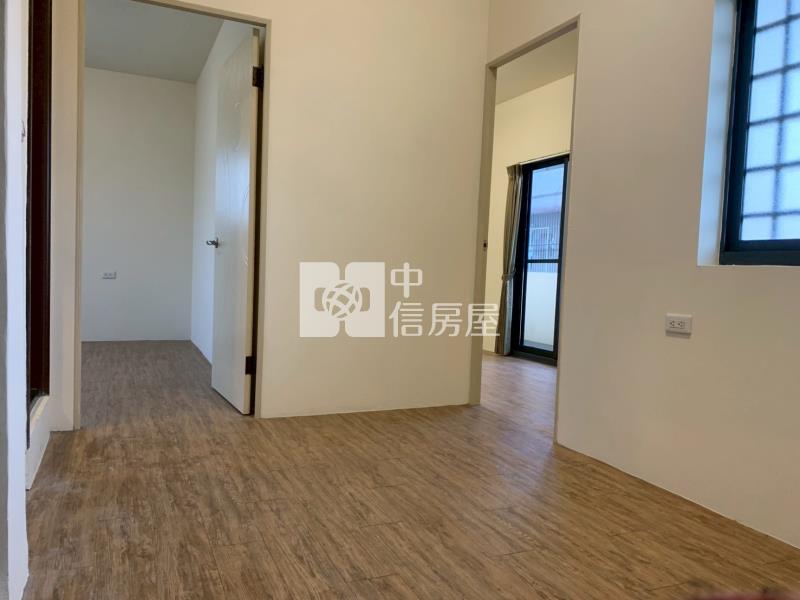 安和路三面採光大面寬車墅房屋室內格局與周邊環境