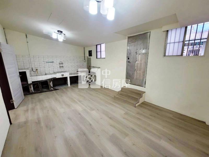 中壢龍岡大地坪全新整理美透天房屋室內格局與周邊環境