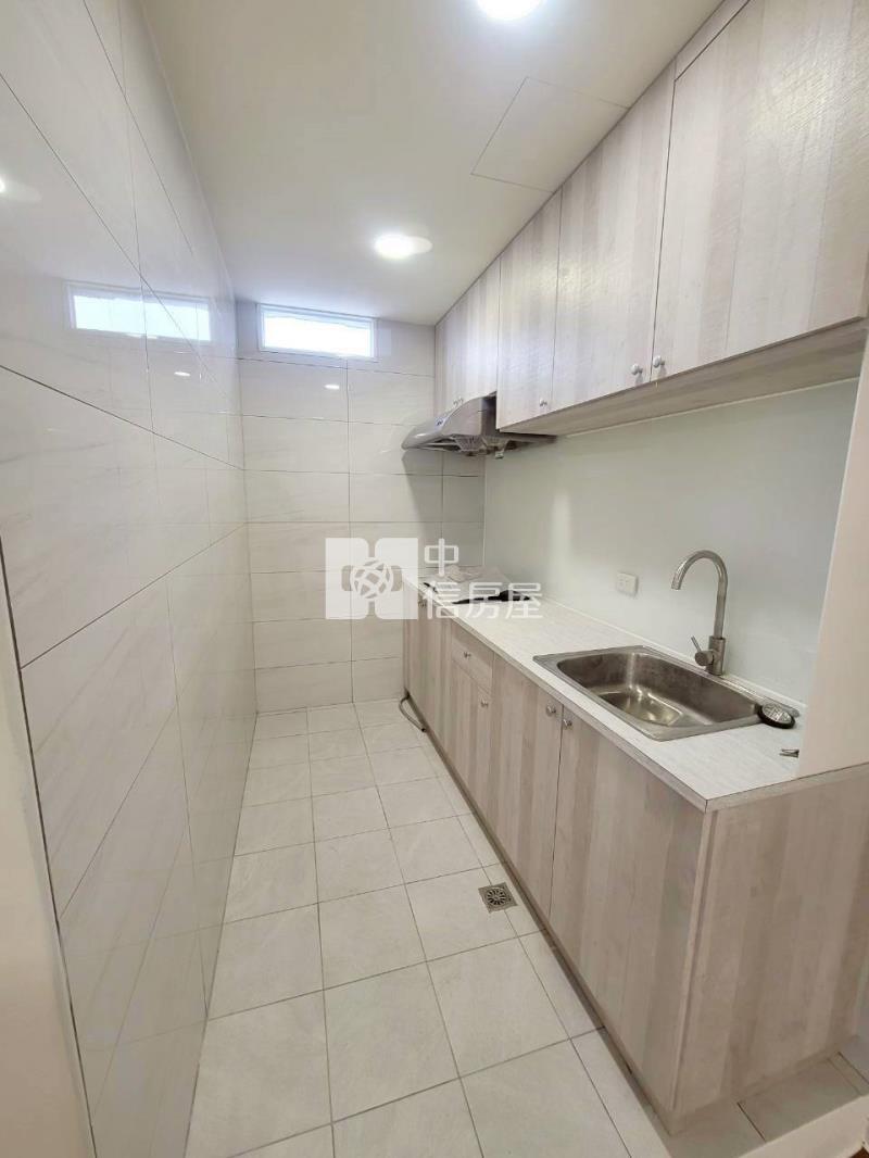 中壢市區新街廟旁全新整理3房車房屋室內格局與周邊環境