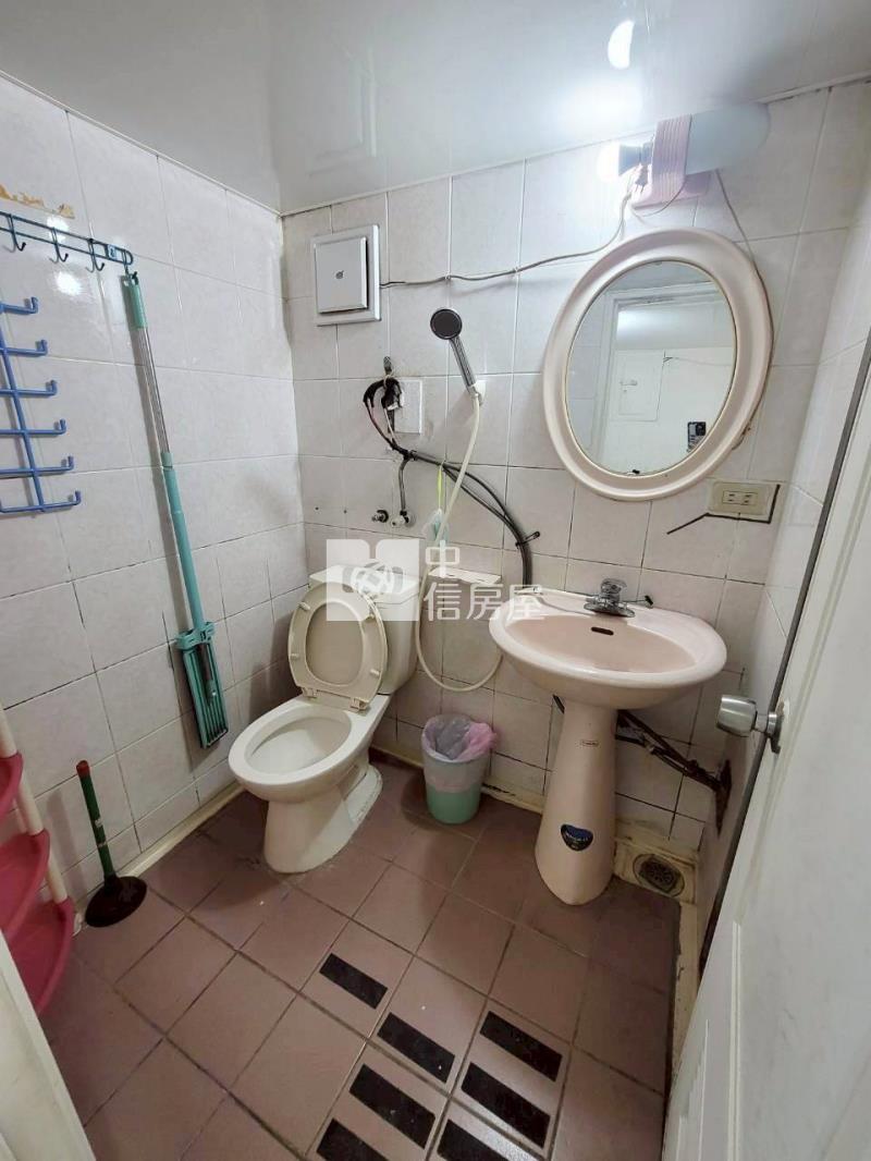 萬能科大樓中樓美套房房屋室內格局與周邊環境