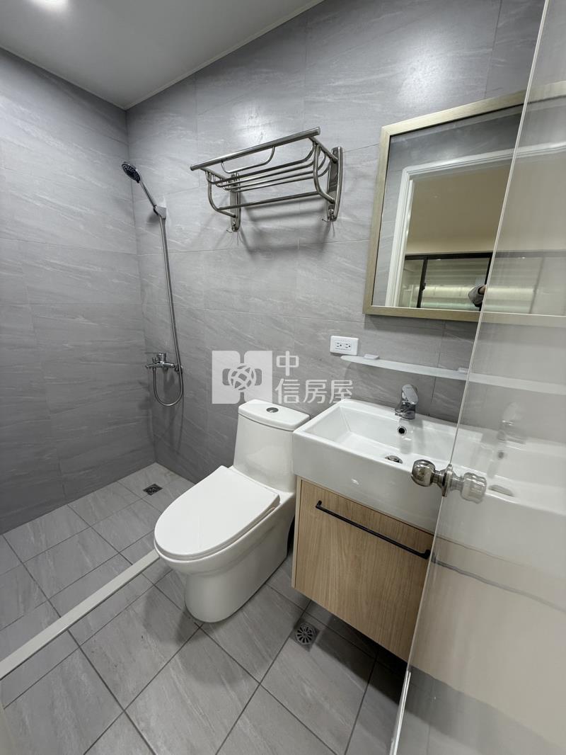 近體育園區精裝全新整理美3+1房房屋室內格局與周邊環境