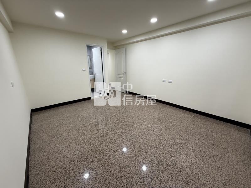 近體育園區精裝全新整理美3+1房房屋室內格局與周邊環境