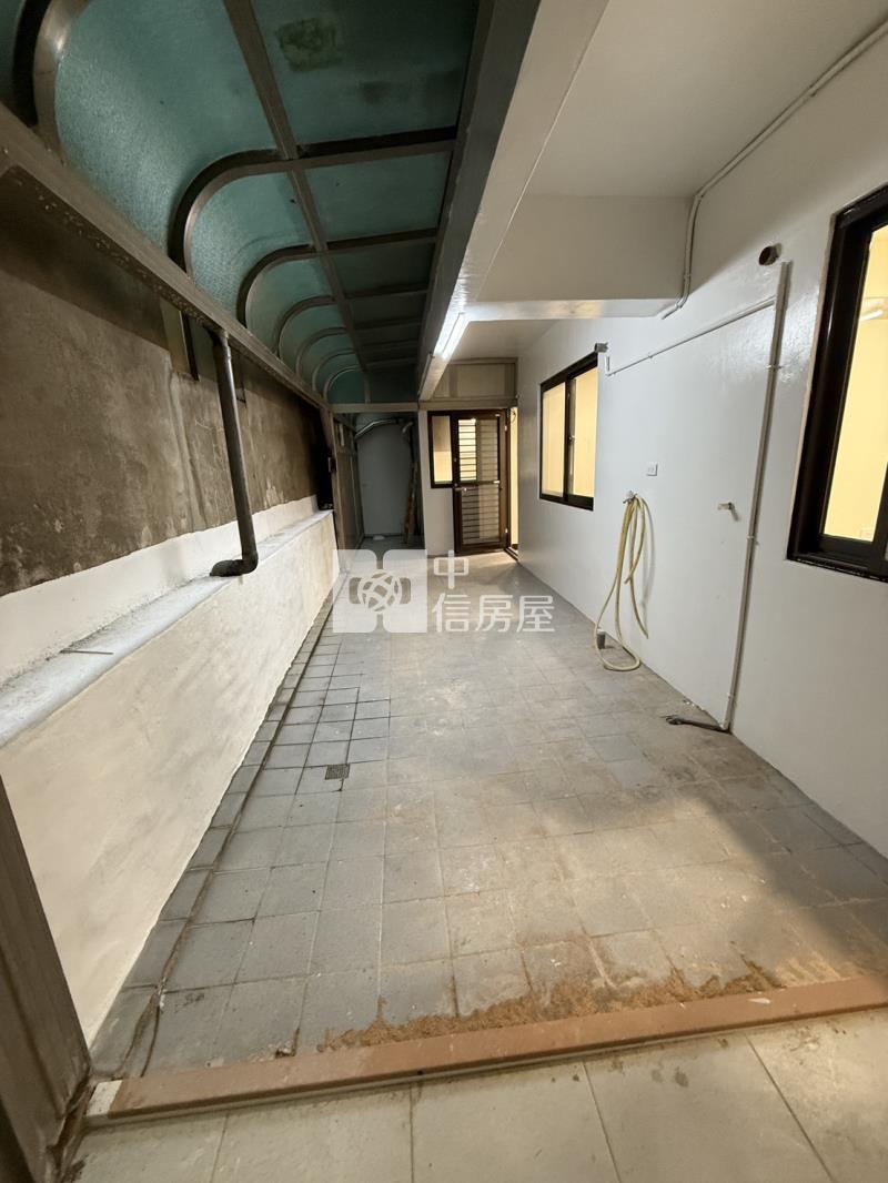 近體育園區精裝全新整理美3+1房房屋室內格局與周邊環境