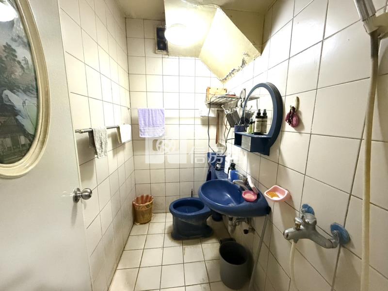 龍興國中4房雙車位透天房屋室內格局與周邊環境