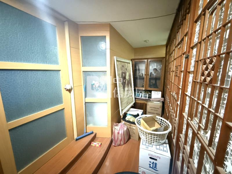 龍興國中4房雙車位透天房屋室內格局與周邊環境