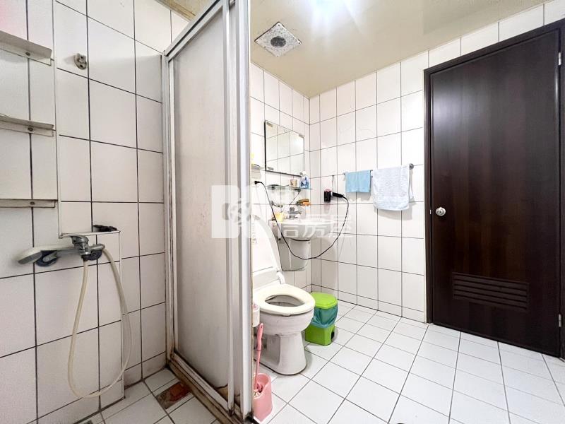 楊梅蘋果村雙拼前院停車別墅房屋室內格局與周邊環境