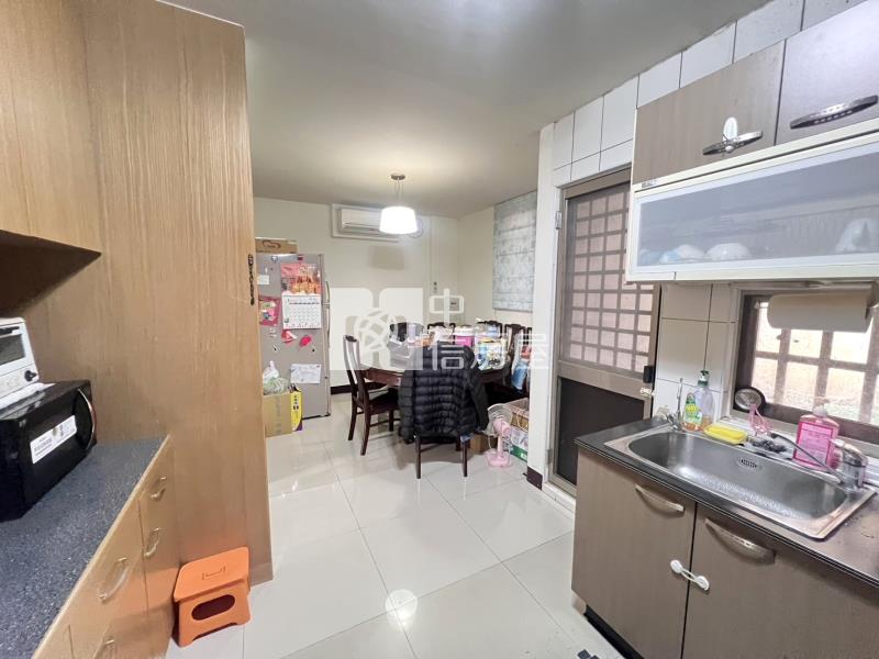 楊梅蘋果村雙拼前院停車別墅房屋室內格局與周邊環境