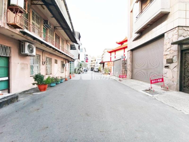 中華東路地76坪10米大面寬捷運願景豪邸房屋室內格局與周邊環境