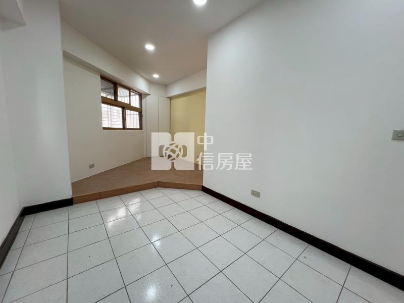 6W27藝文商圈慈華街邊間華廈房屋室內格局與周邊環境
