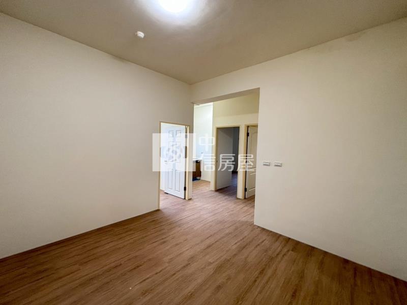 草漯電梯美三房房屋室內格局與周邊環境