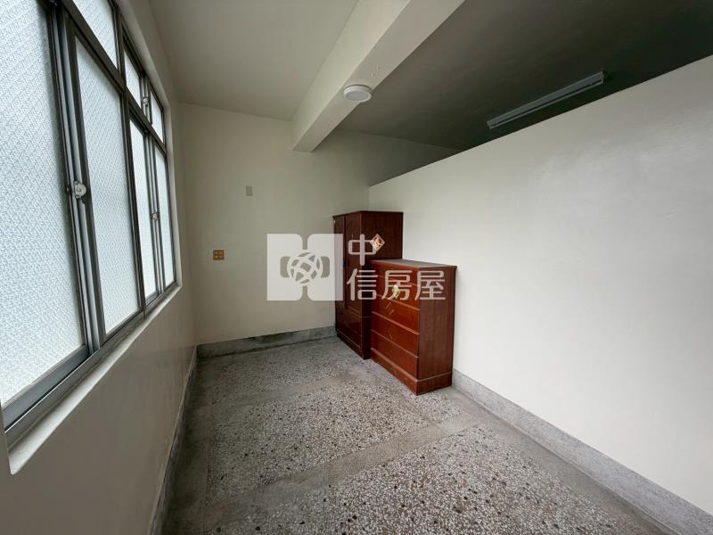 C1-52近新生國小二樓透天房屋室內格局與周邊環境